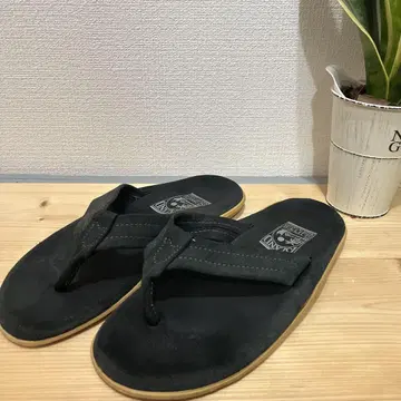 ISLAND SLIPPER 블랙 스웨이드