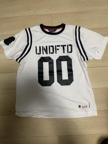 UNDEFEATED 풋볼 셔츠 M 사이즈