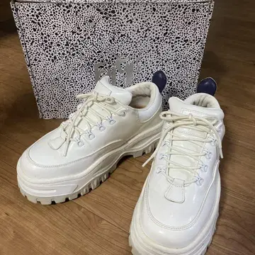 레어 eytys 에이티스 angel patent white