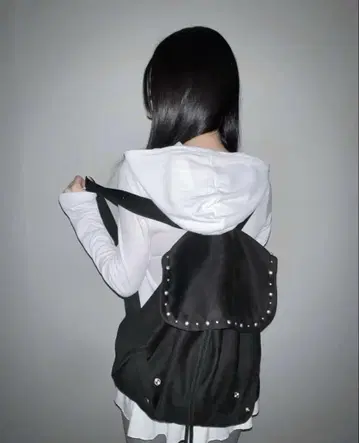 theairtown Studs Backpack 스터드 백팩