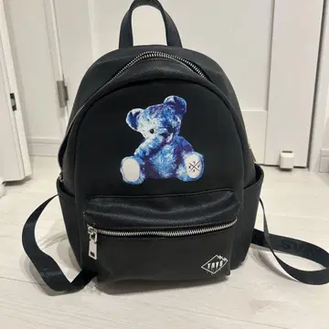 곰 프린트 블랙 백팩