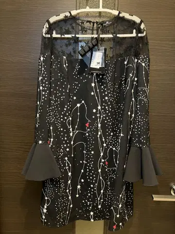 ELISABETTA FRANCHI 별 패턴 플레어 소매 원피스