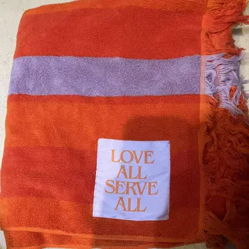 LOVE ALL SERVE ALL 타월