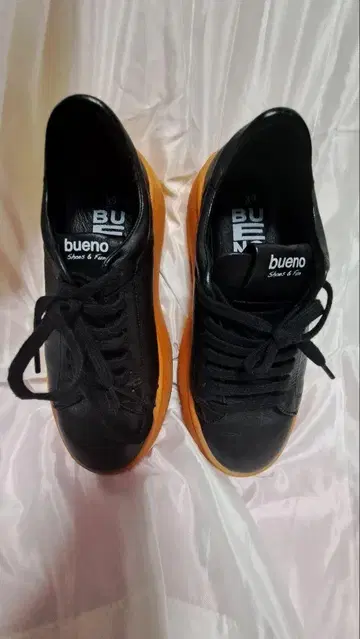 bueno 스니커즈 39 블랙/오렌지