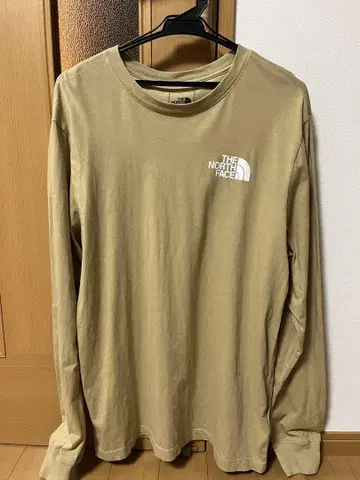 THE NORTH FACE 긴팔 티셔츠 베이지