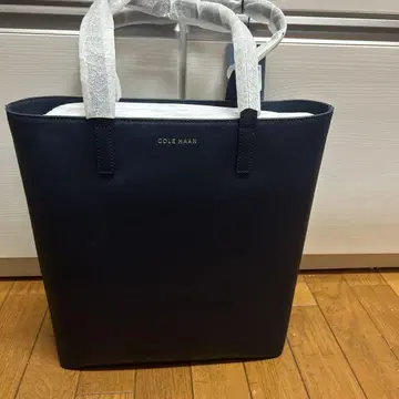 콜한 토트백 미사용 새상품 네이비 컬러