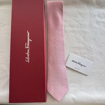 새상품 미사용 Salvatore Ferragamo 핑크 카모 무늬 넥타이