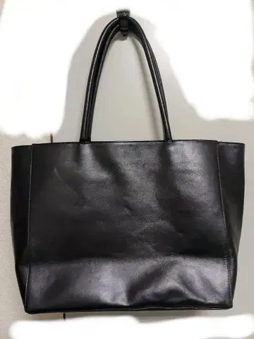 새상품급 유나이티드 애로우즈 가죽 토트백