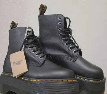 Dr.Martens 1460 Pascal Max 가격 인하 가능