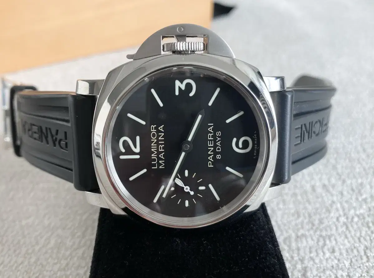 Panerai Luminor 8day PAM00510 44mm See-Through Back