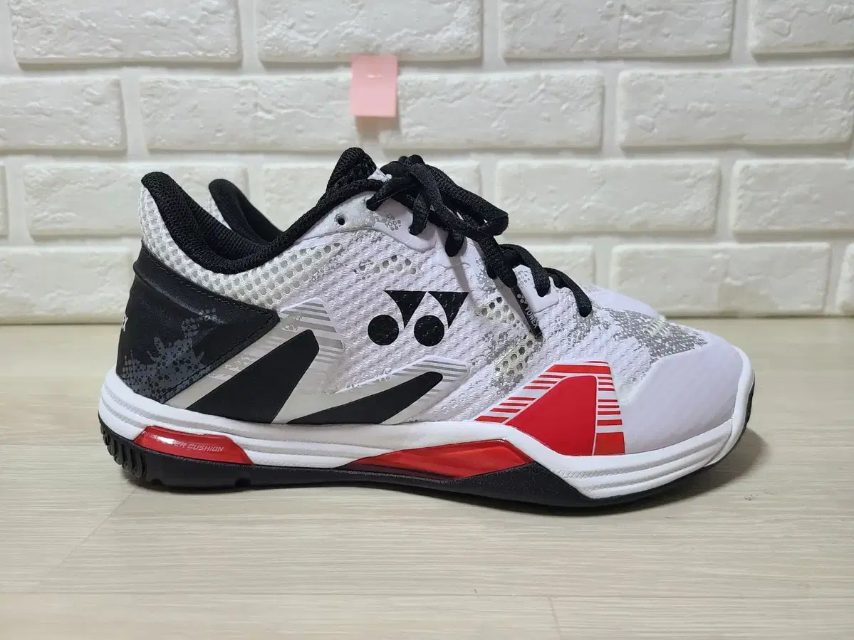 Yonex Eclipsion Z3 Badminton Shoes 245mm