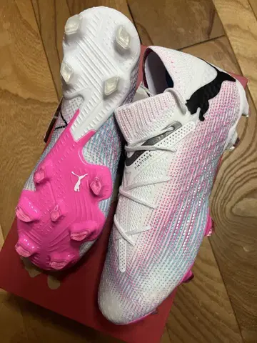 새상품 대특가 푸마 퓨처 7 얼티밋 FG AG 25cm W