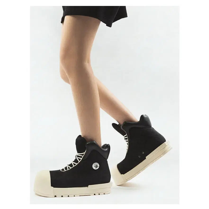 FVVO R/F Rockstar THICK SOLED HIGH TOP BOOT on Bunjang Global Site.