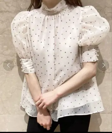 SNIDEL 하프 슬리브 오간자 블라우스