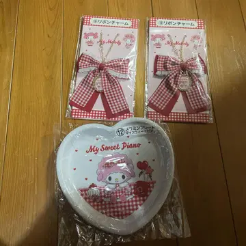 산리오 복권 마이멜로디 하트형 플레이트와 리본 참 세트