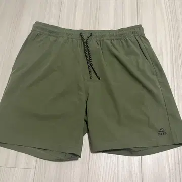 REEF 올리브색 숏 팬츠 M