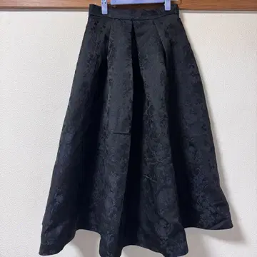 ELFR 블랙 플레어 스커트 사이즈 32