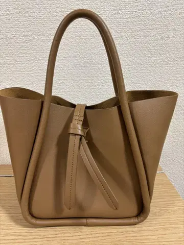 브라운 토트백 가죽풍