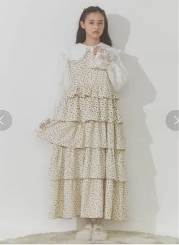 메리제니 petit flower 티어드 잔스카 아이보리