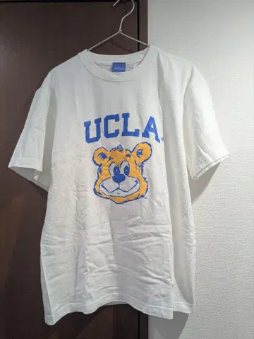 UCLA 티셔츠