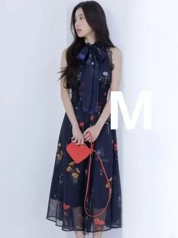 SNIDEL 백 리본 쉬폰 원피스