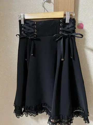 레이스업 블랙 플레어 스커트 블랙 양산형 지뢰