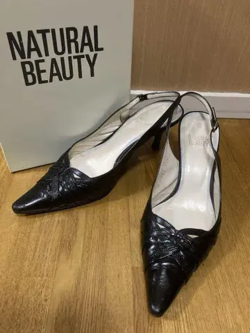 새상품급 내추럴 뷰티 스틸레토 펌프스 블랙