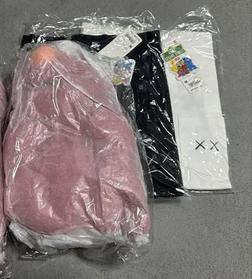 카우스 세서미 스트릿 유니클로 UNIQLO 봉제 인형과 티셔츠 세트