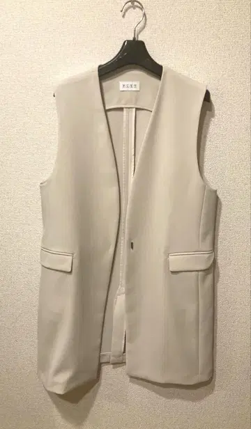 새상품급! 플라스테 베이지 노카라 베스트
