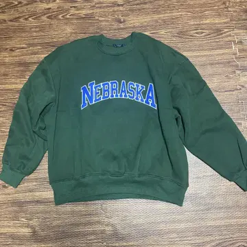 NEBRASKA 로고가 있는 그린 트레이닝복