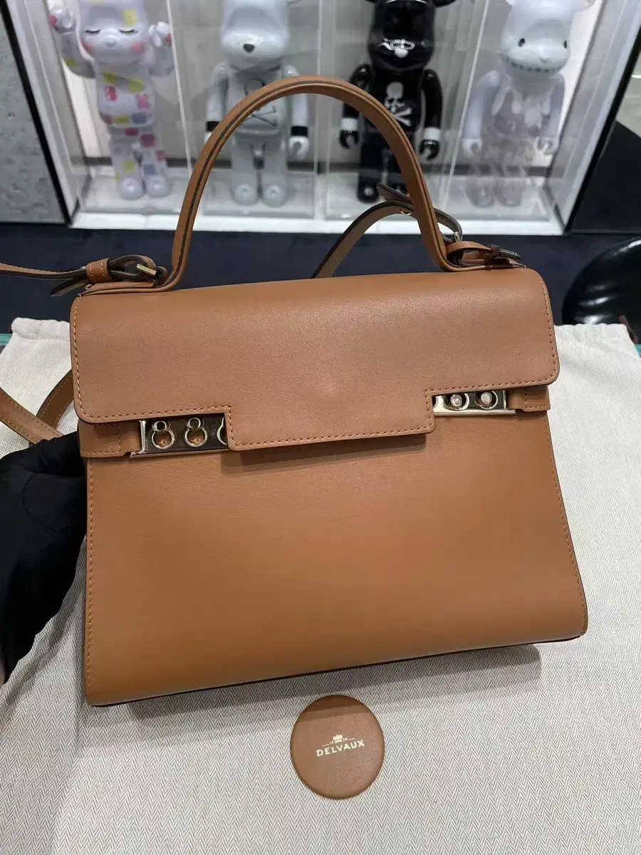 델보 톰페트 MM 토트백