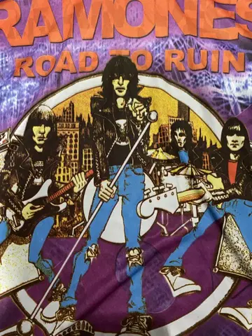 RAMONES ROAD TO RUIN 티셔츠 M wall of fame
