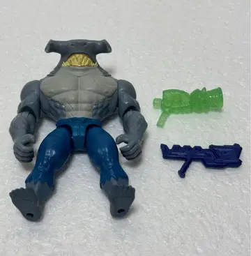 킹 샤크 피규어