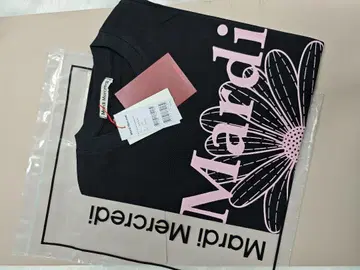 Mardi Mercredi 블랙 티셔츠 원사이즈