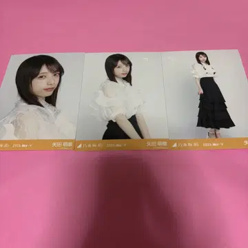 노기자카46 야다 모에카 브로마이드 빅 보타이 블라우스 컴프