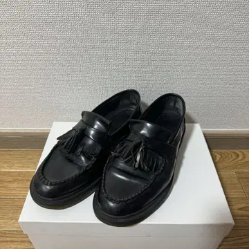 닥터마틴 Dr.Martens 태슬 로퍼