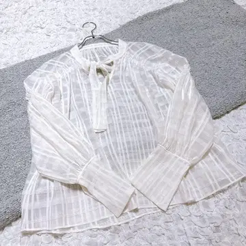 에트레토쿄 긴팔 블라우스 시어 리본 보타이