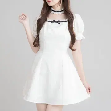 미사용 새상품 pium 초커 포함 코튼 프릴 인형 원피스 아이보리