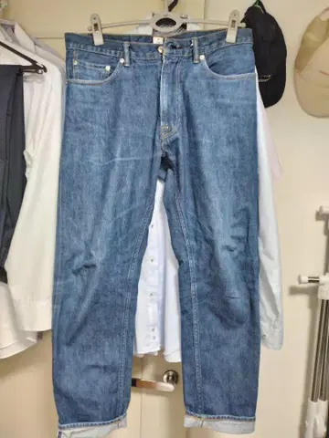 라이트 블루 스트레이트 데님
