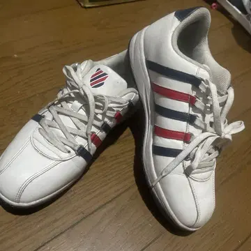 K SWISS 케이스 의자 화이트 스트라이프 스니커즈 사이즈 27cm