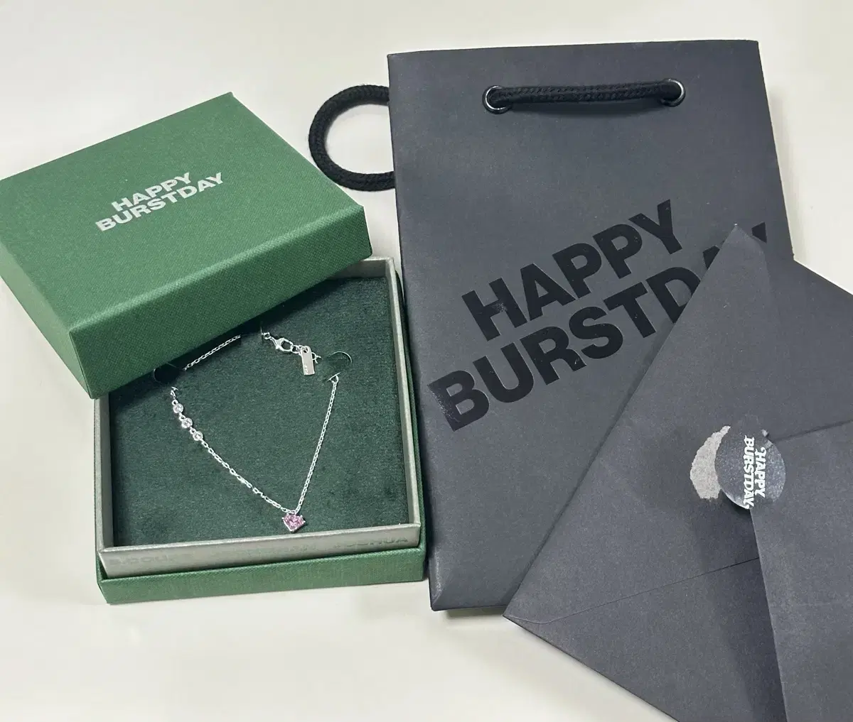 Seventeen Thunder broadcast pre-record jo's gift bracelet wts