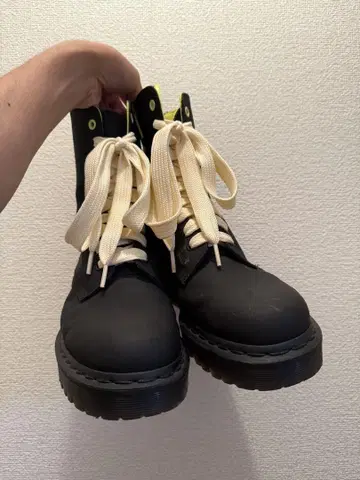 Dr.Martens CORE 1490 10홀 부츠 상자 없음