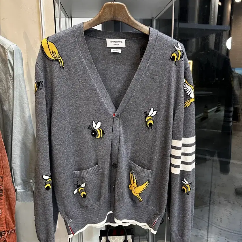 THOM BROWNE. | 톰브라운 Thom Browne. Bird and Bee Cardigan