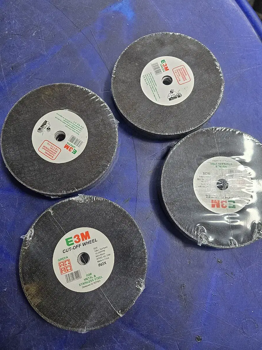 새상품 4인치 절단석 개당 700원 / 40개 세트
