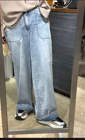 라이트 블루 와이드 레그 데님