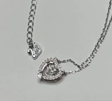 SWAROVSKI 스와로브스키 하트형 목걸이