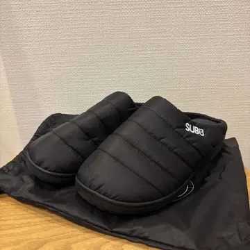 SUBU 블랙 샌들 26-27.5