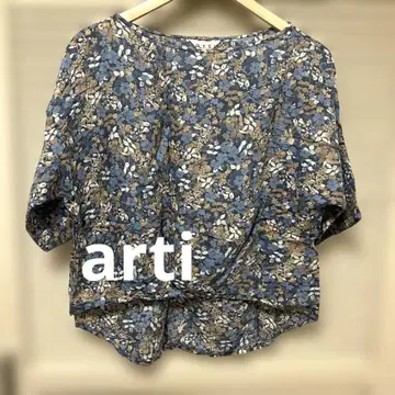 arti 꽃무늬 반팔 상의 2