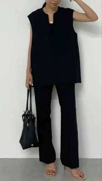 실물 이미지 추가 예정 Loungedress 베스트 셋업