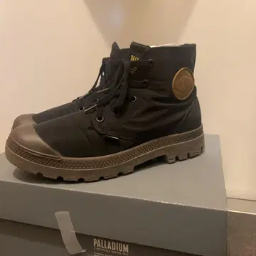 블랙 워크 부츠 팔라디움 PALLADIUM
